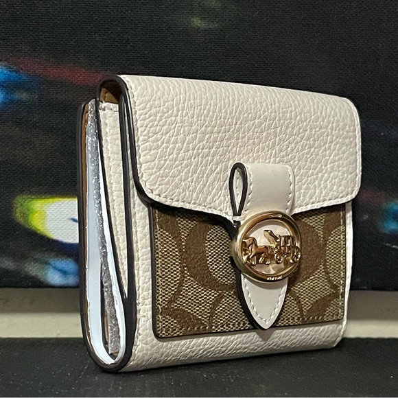 Coach Georgie Small Wallet In Signature Canvas - Picture 1 of 5